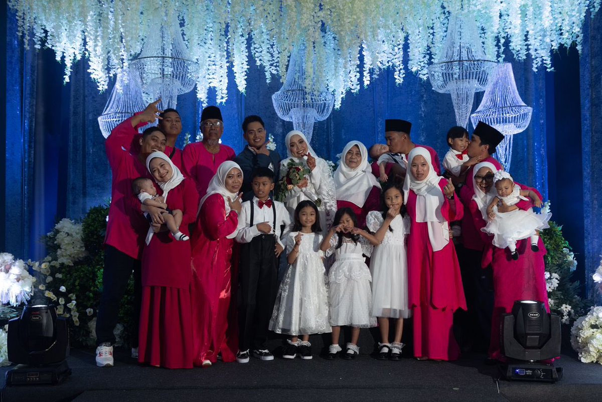 ikaaasuhaimi_'s tweet photo. Betul lah org ckp, dpt family mertua yg baik pun satu rezeki. Syukur alhamdulillah atas rezeki ini 🤲🏻 https://t.co/THVDNH6xol