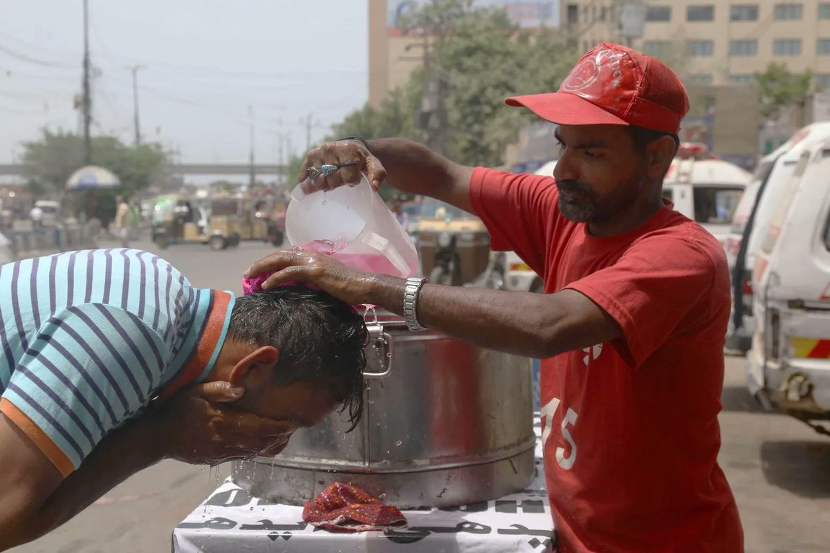Carbon Brief (@carbonbrief) on Twitter photo NEW – Risk of heat-related deaths has ‘increased rapidly’ over past 20 years | @ayeshatandon w/ comment from <a href="/sam_luethi/">Samuel Lüthi</a> <a href="/ClimateVikki/">Vikki Thompson</a> @StottPeter
Read here: bit.ly/3OK1DQV NEW – Risk of heat-related deaths has ‘increased rapidly’ over past 20 years | @ayeshatandon w/ comment from <a href="/sam_luethi/">Samuel Lüthi</a> <a href="/ClimateVikki/">Vikki Thompson</a> @StottPeter
Read here: bit.ly/3OK1DQV