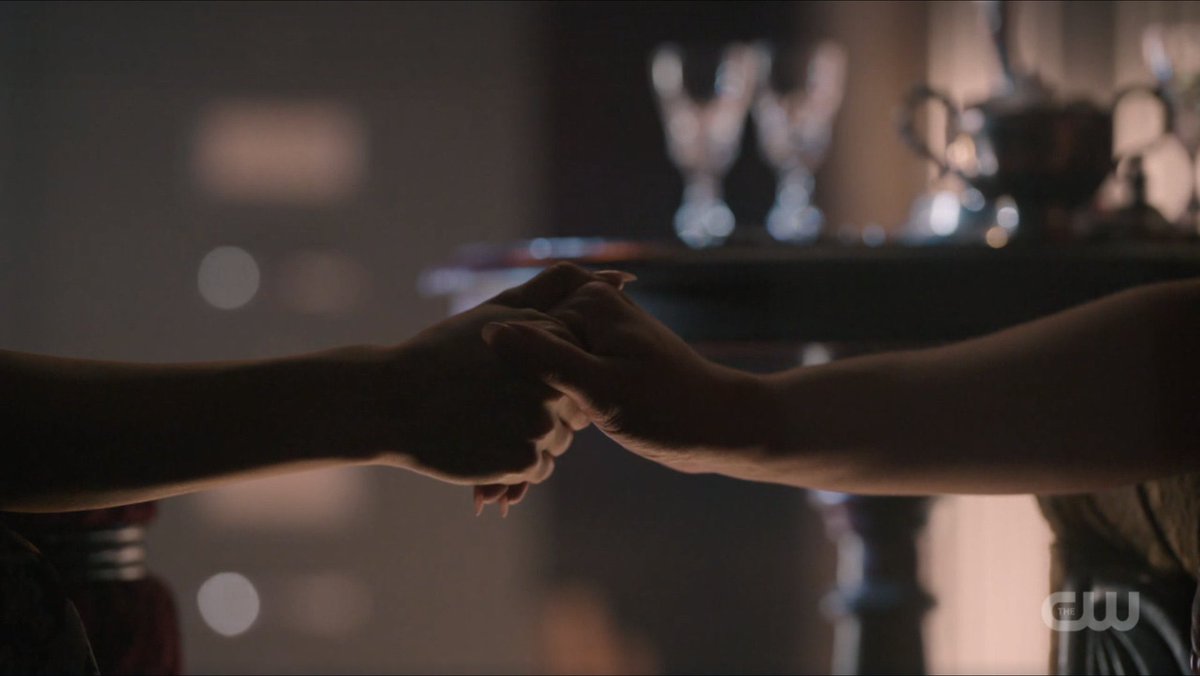 ItsMiriIsabelle's tweet photo. B&V forms the first to the last day 🩵
Lili & Cami from 2016 and still counting 🩷
How beautiful it is finding your best friend in the storm
#LiliReinhart #CamilaMendes
#Lamila
#BettyCooper #VeronicaLodge #BandV
#Riverdale #RiverdaleFinale #GoodbyeRiverdale https://t.co/JJfgm023iP
