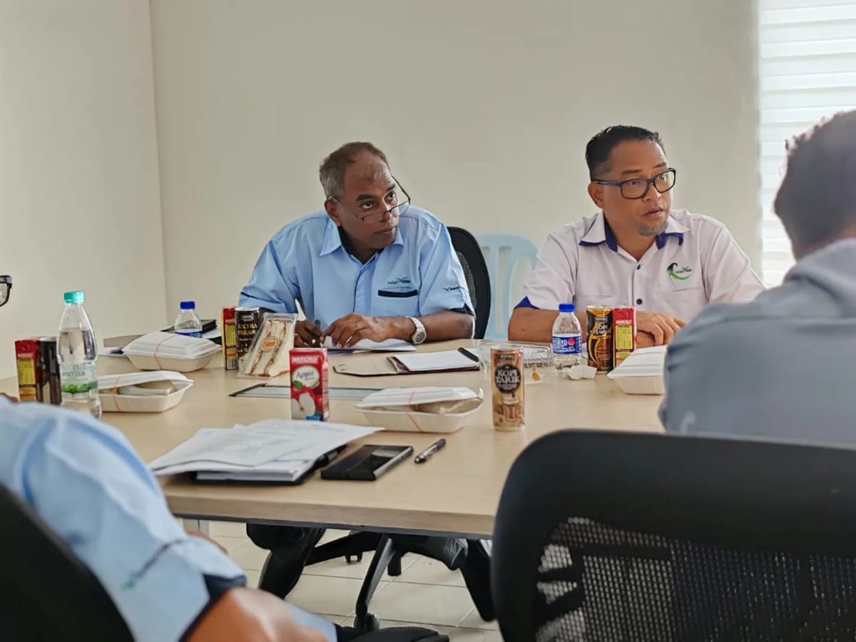Papan2Stp's tweet photo. Pakej 2 STP - 24.08.2023 - Mesyuarat Kemajuan Tapak No.50

Sebentar tadi telah berlangsung Mesyuarat Kemajuan Tapak No.50 yang diadakan di Bilik Mesyuarat Bangunan Pentadbiran Papan 2, 

#IpohRSTP
#papan2stp https://t.co/zZ5rPG0DVD
