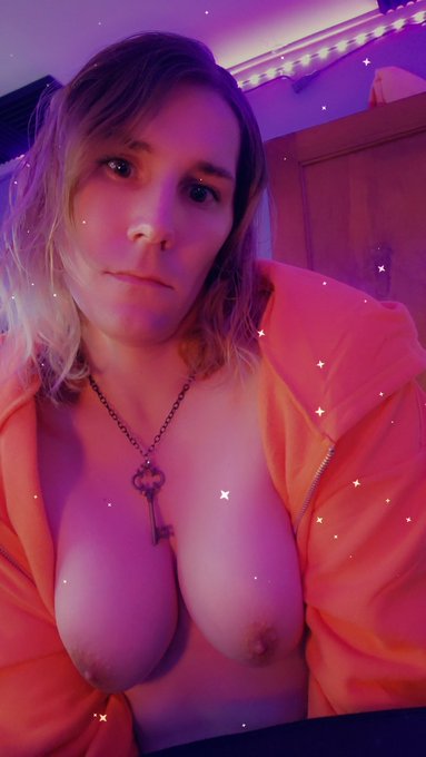 am back on the platform again- and am now a fansly model now~ 😘  #nsfw #mtf #fansly #transgender https://t<a href="/tag/transgender"class="tags"><span>#transgender</span></a><a href="/tag/nsfw"class="tags"><span>#nsfw</span></a><a href="/tag/mtf"class="tags"><span>#mtf</span></a><a href="/tag/fansly"class="tags"><span>#fansly</span></a>