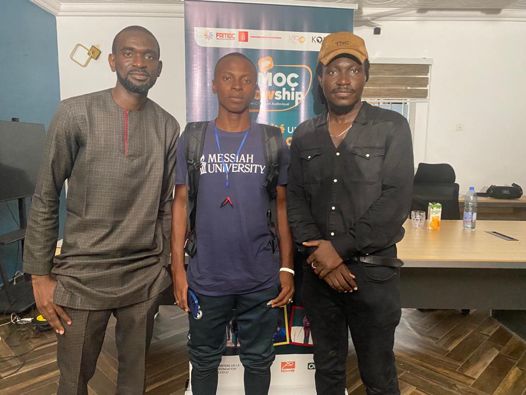 AdamaDi56556139's tweet photo. Ravi de partager une soirée avec #Fansé88Prod et #OusmaneSAMASSEKOU pour discuter sur l'audiovisuel. Aussi avec #DocBah pour parler du #PersonnalBranding.
#FAMOCFellowship #Kiro #KoraFilms https://t.co/F1ORRHGWAS