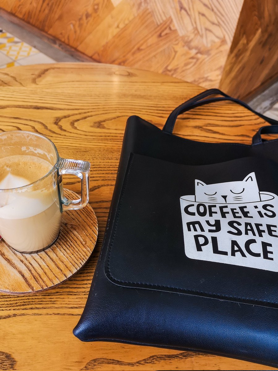 NicolaLMeyer's tweet photo. Large cappuccino at Ground Coffee House #Hilton #MidlandsMagic #lovecoffee https://t.co/Nz9K61yNCy