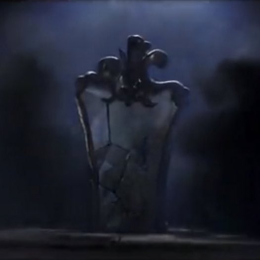 リトルナイトメア3のpv観て思ったんだけど。 この鏡。動画内で何回か出