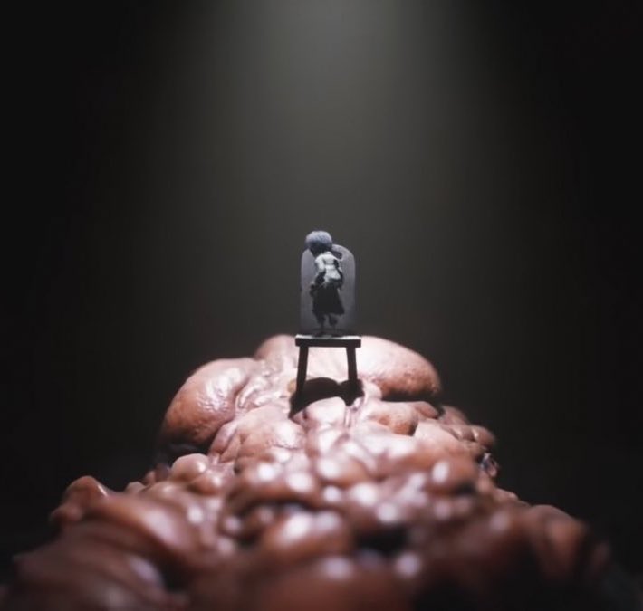 リトルナイトメア3のpv観て思ったんだけど。 この鏡。動画内で何回か出