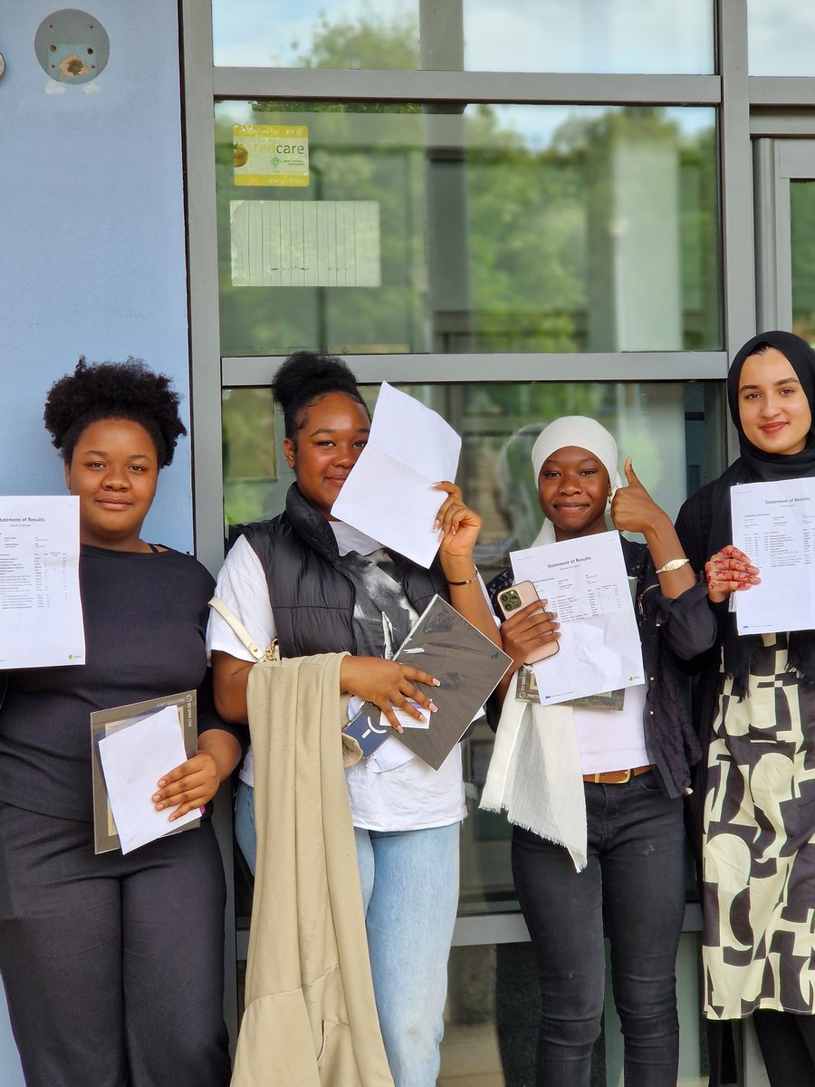 hindehouseacad's tweet photo. 🎉👏 Celebrating the success of this amazing friendship group as they all pass with flying colours! Congratulations! 🌟 #ProudOfYou #Success #friendship https://t.co/y6gE5AbIvU