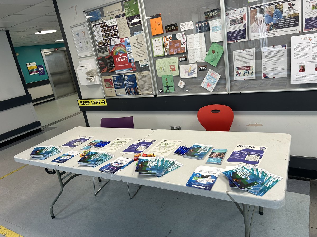 MCHFTHandWB's tweet photo. Down at Leighton crossroads today promoting our new financial well-being booklet. Pop down to grab a physical copy and a free pen!☺️ https://t.co/FEfIyMhMLp