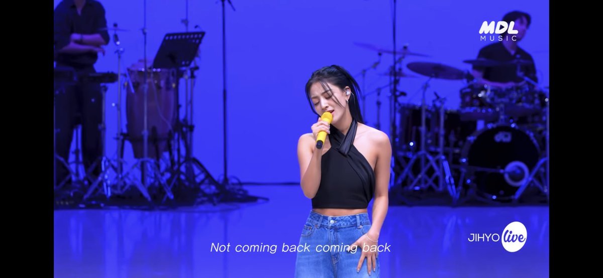 hyshin's tweet photo. #트와이스 #twice #지효 #jihyo #첫솔로 #killinmegood #room #itsLive_event_JIHYO @itsLIVEofficial https://t.co/cyPfsofVjc