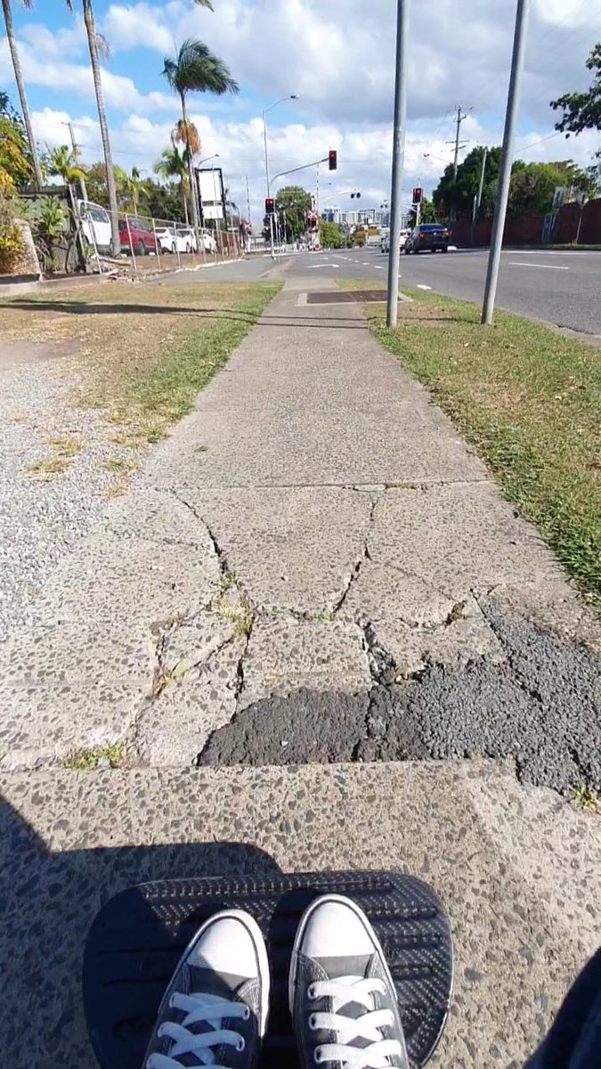 A few highlights from today's journey getting to the dentist.
I like my avo smashed, not my footpaths #WheelchairStories #FootpathsOfBrisbane #FixOurFootpaths