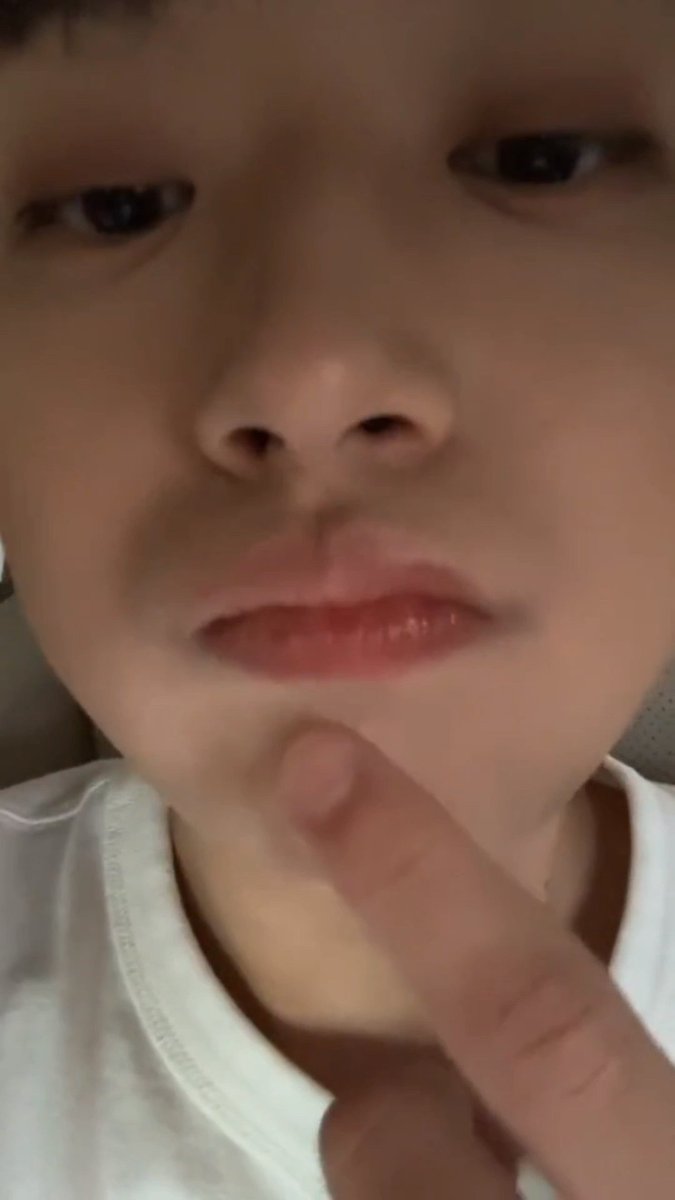 Cute_Chanwon's tweet photo. 쭈압 https://t.co/Pg7kgRxXoc