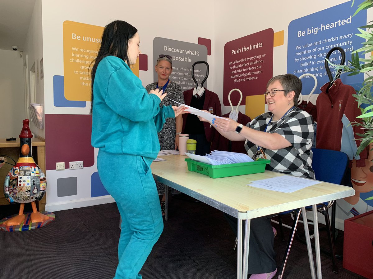 HitsBristolNews's tweet photo. Lots of emotion on show @BroadlandsBS31 as students collect their results 😬

Congratulations to everyone for your hard work! #GCSEResultsDay #Keynsham #Somerset https://t.co/JP46i8YL63