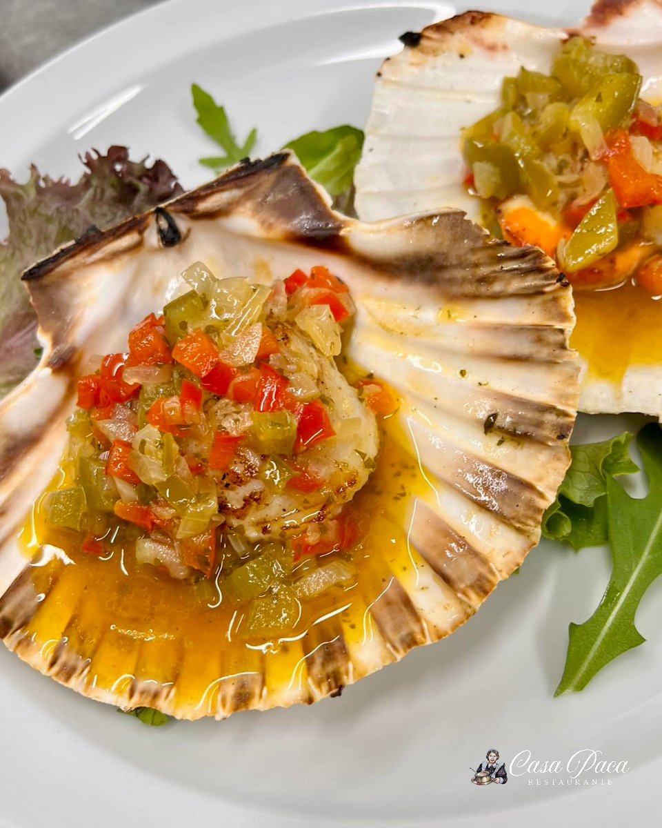 Vieiras

De cuando la comida es placer. Te atreves a saborear esta delicia!? Reserva tu mesa ahora y déjate llevar por una experiencia culinaria única en Casa Paca!!

Realiza tu reserva:
☎ 923 218 993
----
#CasaPaca #Salamanca #GastroPlaceres