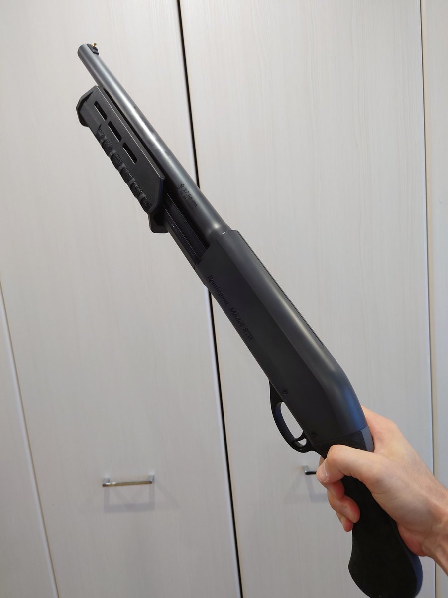 0601Frn43799's tweet photo. 届きました。
TAC14です！！

CYMAの既製品はモドキで好きになれなかったため、ベース機を元に内から外から完全ワンオフ制作していただきました！！

実銃にも見られるラプターグリップのライン入りステッピングがスゴく個性的で美しいです…
#SGはいいぞ
#TAC14
#サバゲーマーさんと繋がりたい https://t.co/AwL0CShjeE