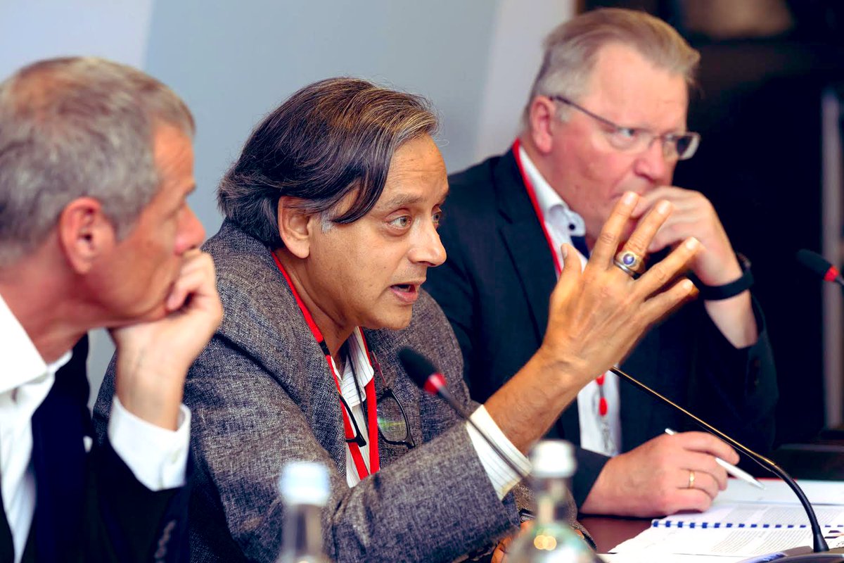 Shashi Tharoor tweet media