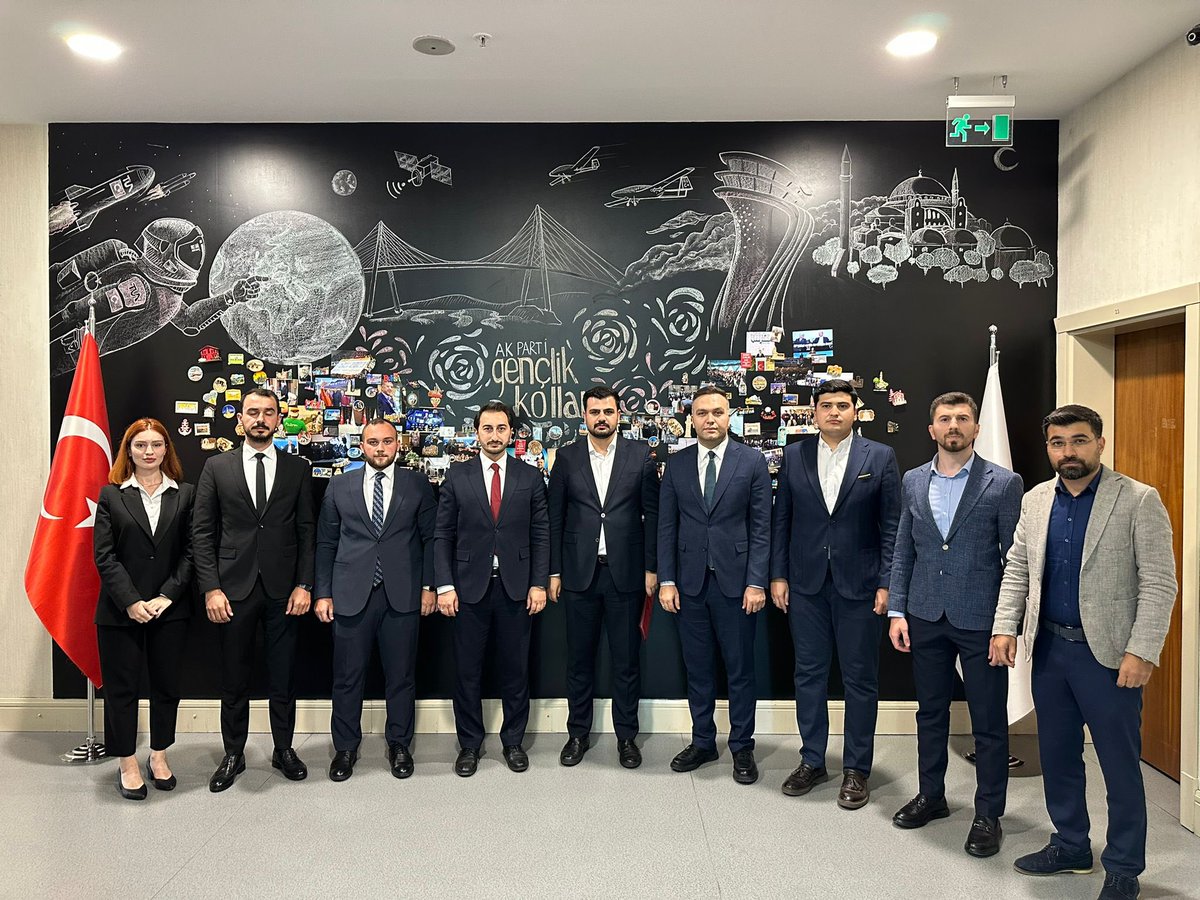 Genel Merkez Gençlik Kolları Başkanlığı tarafından Beşiktaş İlçe Gençlik Kolları Başkanlığımıza Melike İlkay Ergül atanmıştır. Görevi devreden Murat Can Gezici’ye gayretlerinden ötürü teşekkür ederiz.

Beşiktaş ve İstanbul Gençliğine hayırlı olsun.
