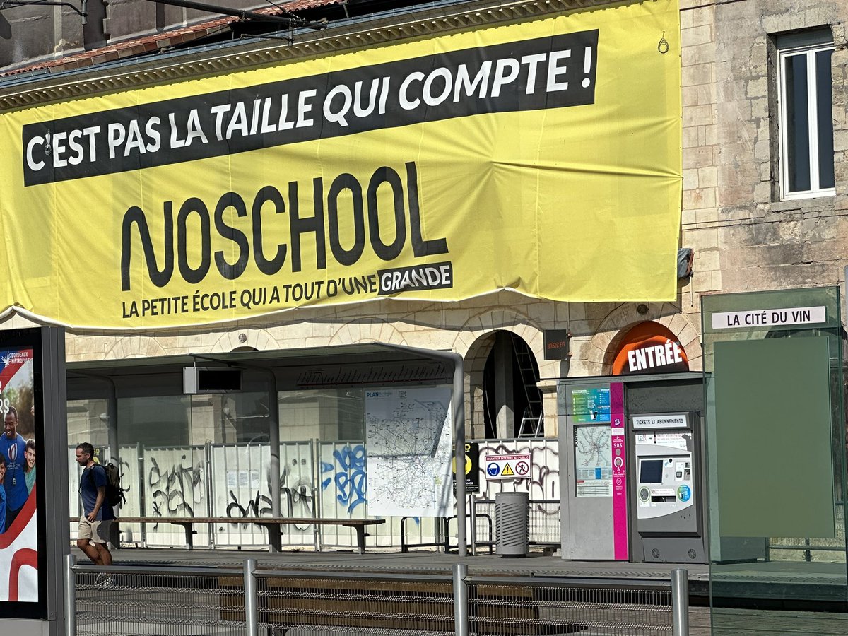 ChFauvel's tweet photo. .@if2_e #NOSCHOOL aux bassins à flots ça se précise pour la rentrée de nos étudiants #immobilier #banque #assurance #marketing #commerce #notariat #alternance #initiale https://t.co/qtX2b1rb1O