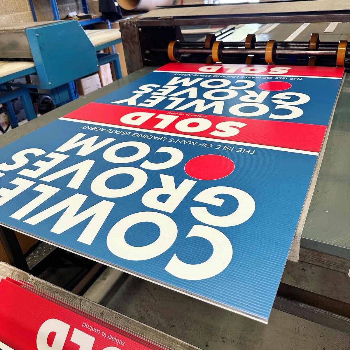KremerSignsTom's tweet photo. With the bank holiday weekend in sight, we are working around the clock to fulfil orders ahead of the long weekend! Let’s go!! 🪧🙌🏻🚐💨
📞 01635 550022
📧 sales@kremersigns.co.uk
🖥 https://t.co/jwgWR9YpXm
#KremerSigns #KremerBoards #ForSaleBoards #Boards #ToLetBoards #Print https://t.co/fEtS577ee8