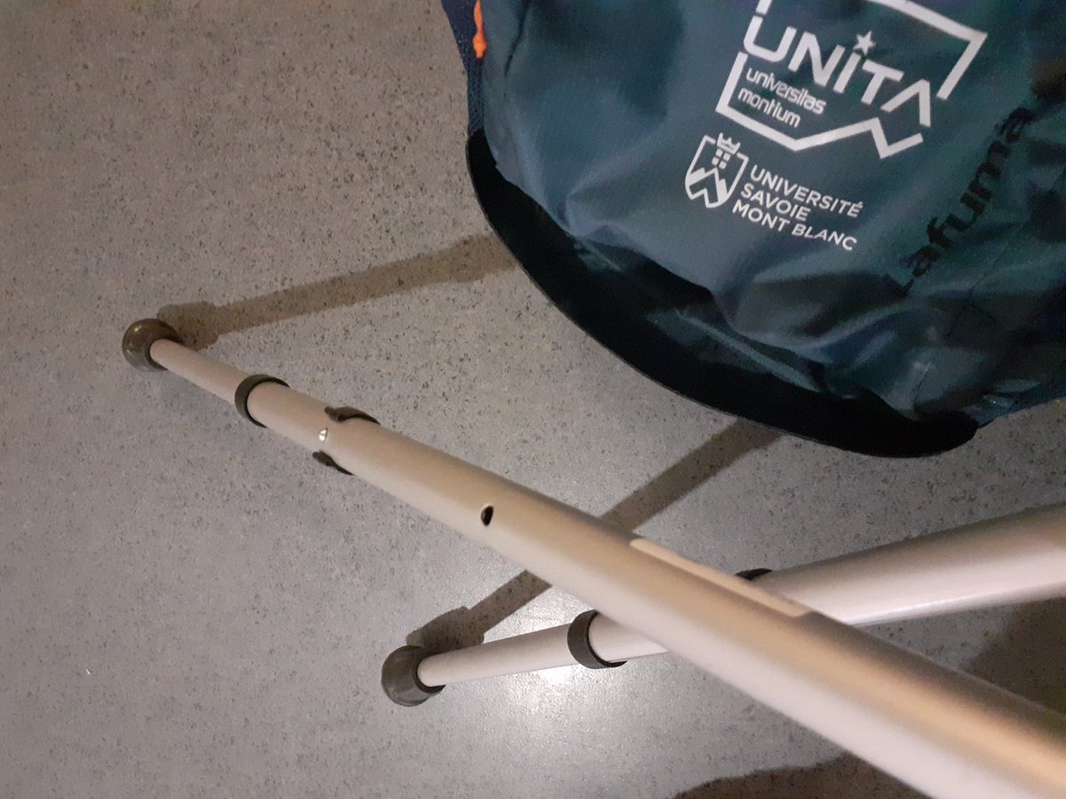 gregory_chatel's tweet photo. Rentrée boiteuse pour moi cette année @Univ_Savoie ! Conséquence de la folie des vacances on va dire... 🏖 Mais rien de grave, j'espère être bientôt sur (deux) pieds 😀 Bonne reprise à toutes et tous en tout cas #TeamESR https://t.co/YDczYtQ7kb