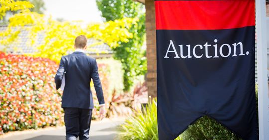 BarryPlantTL's tweet photo. If you're looking for a quality #familyhome in the #northwest of #Melbourne, we have two exciting #auctions this Saturday that you won't want to miss. For details, visit: https://t.co/SKeHacyszw
#realestate #homeforsale #propertyinvestment #Hillside #Brimbank #CityofMelton https://t.co/OIua38Qk5a