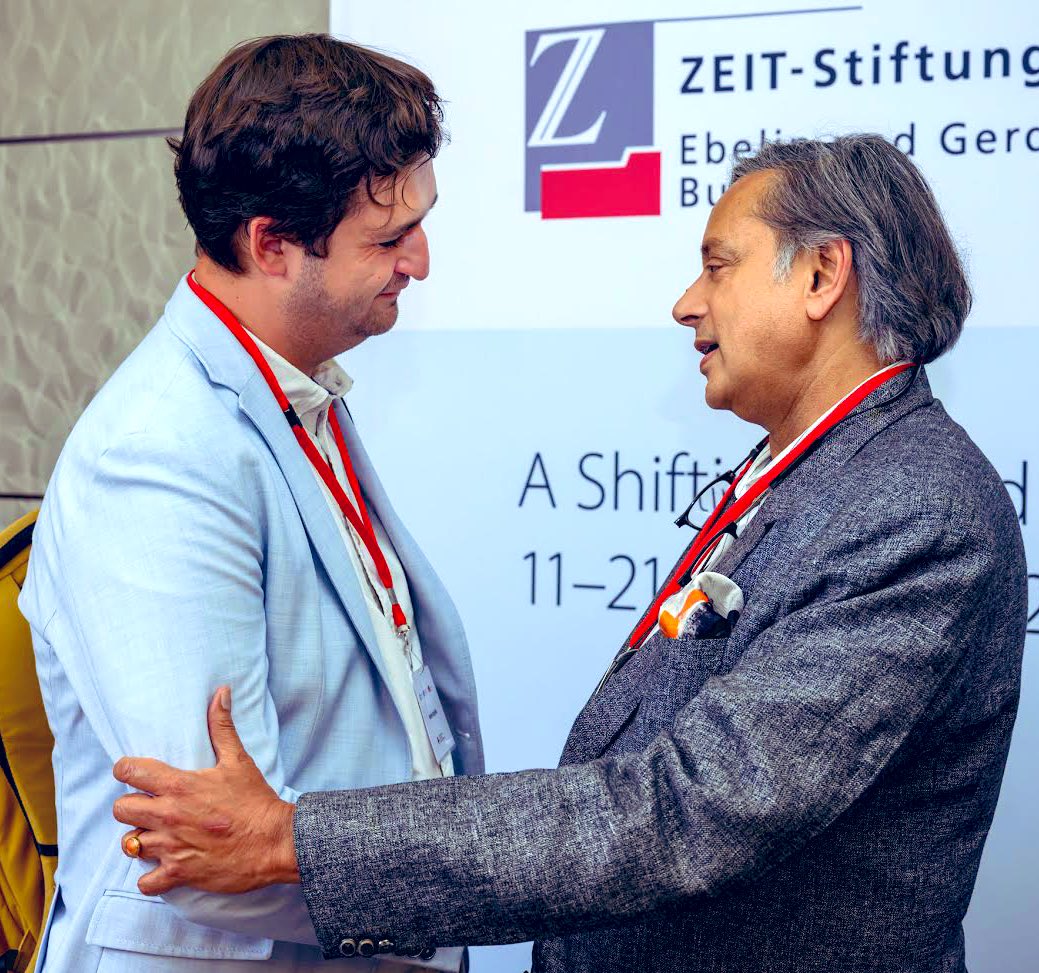 Shashi Tharoor tweet media