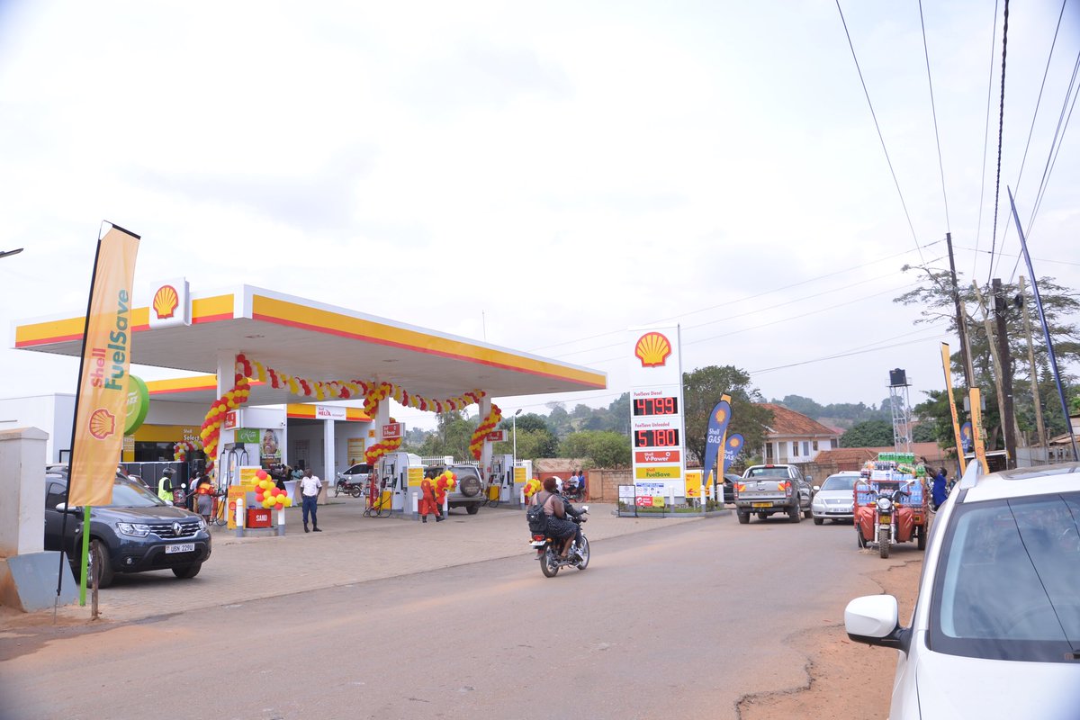 emeka_ug's tweet photo. Our new stations have been designed to offer a seamless and efficient experience. We have strategically located them in easily accessible areas, allowing our customers to fuel up and indulge in our top-quality products without hassle. #ShellNewStations https://t.co/9WrG9ovFvC