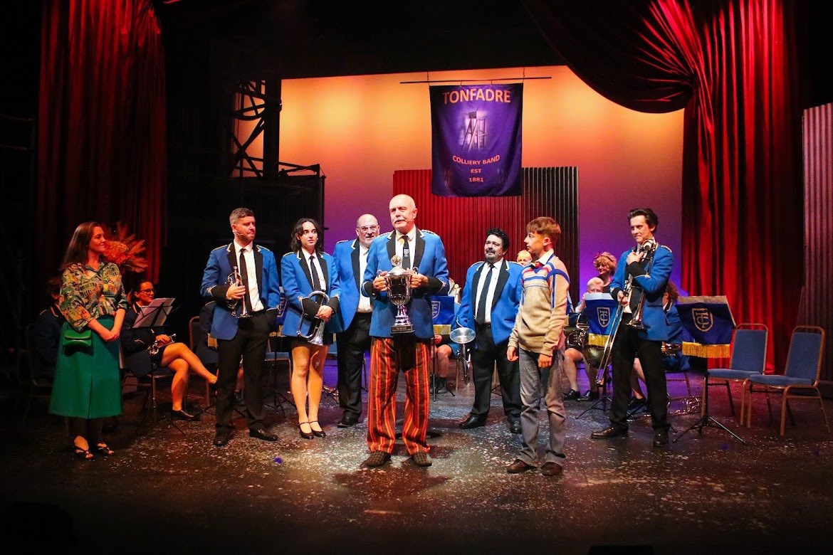 alanrockreviews's tweet photo. My review of #BrassedOff at @aberystwytharts for @AberystwythNews πΊ
https://t.co/nWFbOPBful
#rockreviews #supportthearts π https://t.co/hSKzEI7a3N