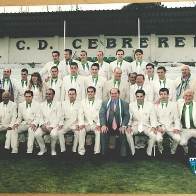 CDCebre's tweet photo. 🏆 Jugador histórico de La Cebre, entrenador en categorías inferiores y del del equipo femenino🇳🇬… 
y CAMPEÓN DEL MUNDO. 

😃 Felicitamos a Jose “Búfalo”, por la consecución del Mundial de la @SEFutbolFem dentro del Staff como utillero. ¡Qué alegría por uno de los nuestros! 👏🏻 https://t.co/QmkxzXidY7