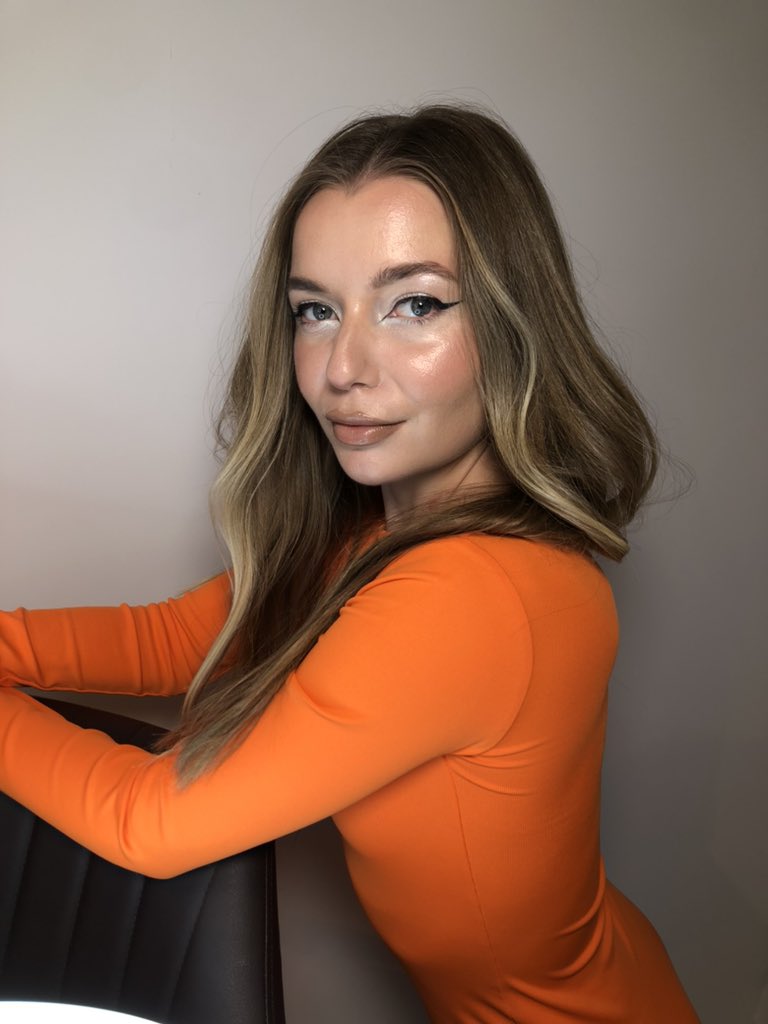 Gm 🧡🏵️🍊 Is today an amazing beauty day🤫What is beauty for you?