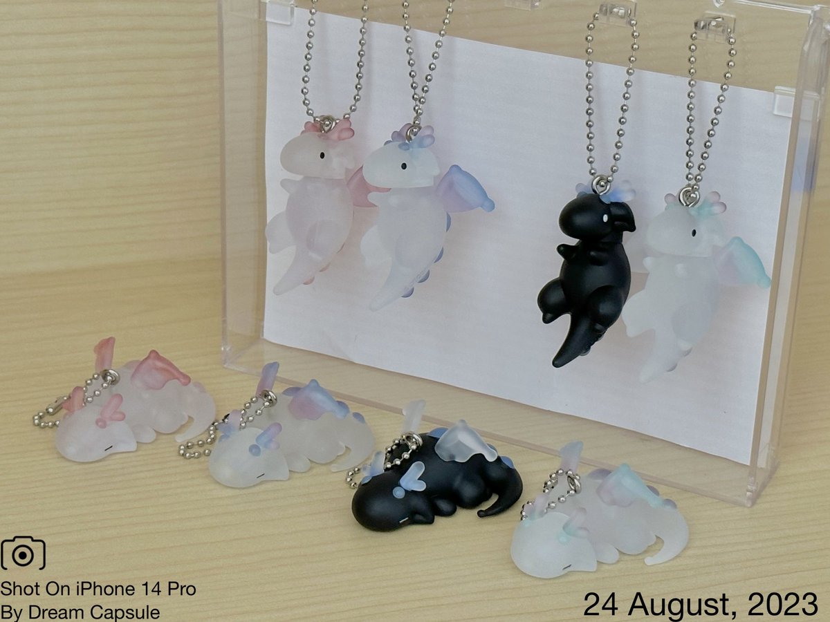 dreamcapsuleCEO's tweet photo. 🌟新入荷ガチャ商品プレゼントCP🌟

可愛いドラゴンたちのマスコットが登場✨
「プチドラゴン マスコットボールチェーン」

フォロー&amp;RTしていただいた方の中から抽選で2名様に8種セットをプレゼント🎁
ドリカプへの入荷日とキャンペーン詳細は↓

#ドリームカプセル #ガチャ専門店 https://t.co/12gP5OPrcm