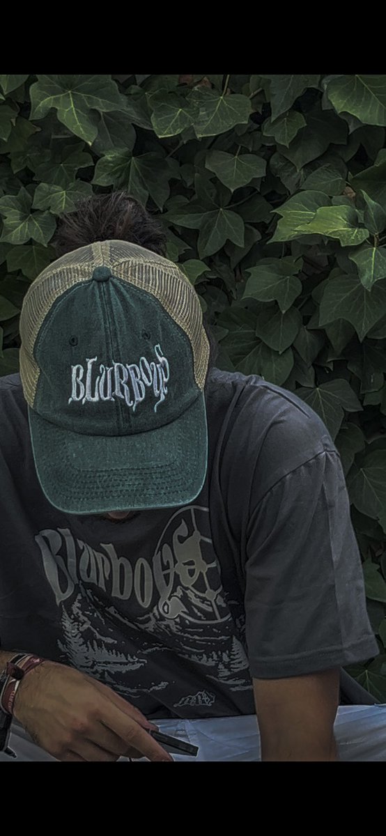 BlurBoyss's tweet photo. “Your Fashion Dealer” ya a la venta! https://t.co/wG9YTS48ss https://t.co/2zsoRNa3gQ