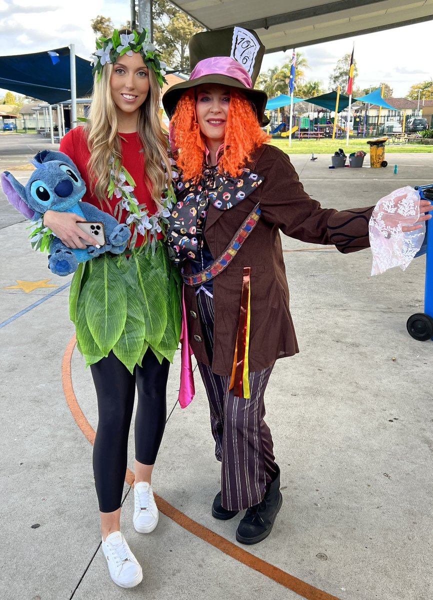 Today teachers @WarwickFarmPS had way too much fun, embracing the magic of #BookWeek dress-ups for an extra dose of JOY at school! From characters leaping off pages to shared literary adventures, fostering a love for reading and igniting imaginations! @KMulder19 @hardwick_jen