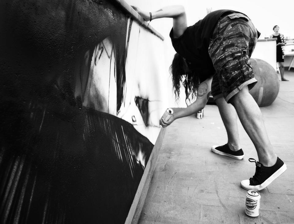FousionGallery's tweet photo. Speckles and scratches, blotted and blurred, O.Two offers a spiritual passageway among the alleys of busy cities.

Mists of dark, ambient colour illuminated by bold, abstract gestures are the lead of his murals and canvases.

https://t.co/gaAb1ZaJ1F
#otwo #staticmist #urbanart https://t.co/ipg520lwDw