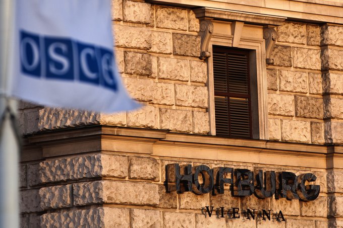 ItalyatOSCE's tweet photo. Abbiamo creato una selezione ragionata di documenti della #CSCE e dell’@OSCE, laddove possibile in #linguaitaliana🇮🇹. C'è anche un link per ricerche più approfondite.

#ItalianellOSCE

👇👇👇
https://t.co/OH6tDw6AfB https://t.co/GX8h6iIf8w