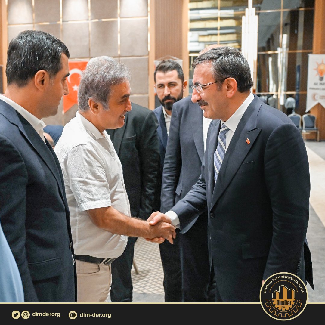 dimderorg's tweet photo. Cumhurbaşkanı Yardımcısı Cevdet Yılmaz'ın Diyarbakır'da sivil toplum kuruluşlarıyla gerçekleştirdiği toplantıya katıldık ve sektörümüzdeki; Fiyat Farkı, Sicil Affı, Süre Uzatma, KDV ve diğer problemlerimizi dile getirdik.  ++ https://t.co/9OrlHxLqml