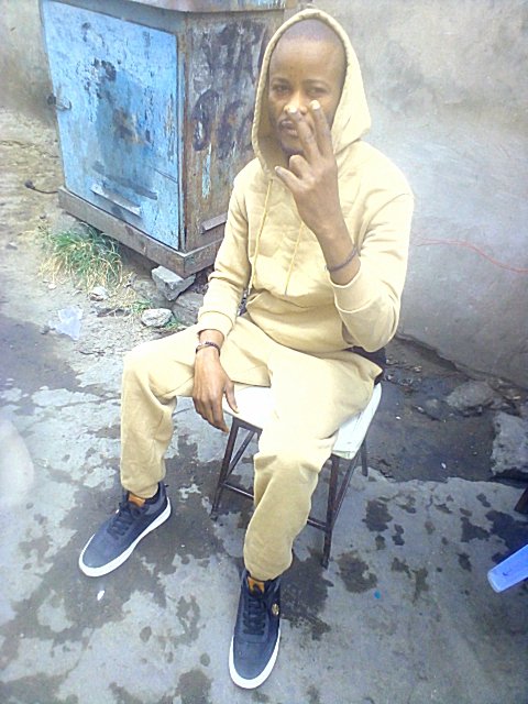 Guy Mandala vous salut