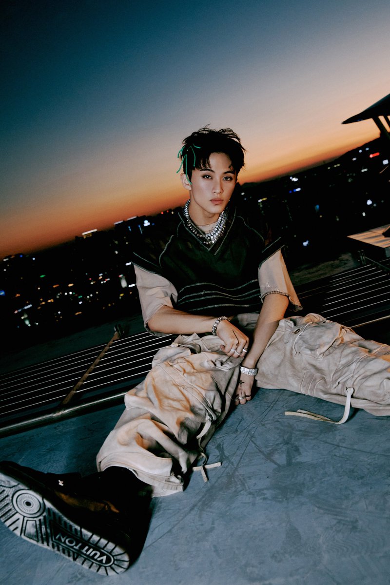 NCT U 'Baggy Jeans' #MARK 【Golden Age - The 4th Album】 ➫ 2023.08.28 6PM (KST) Pre-order&save (🇺🇸🇨🇦9/29) nct.lnk.to/GoldenAge #NCT #NCTU #BaggyJeans #NCTU_BaggyJeans #GoldenAge #NCT_GoldenAge #NCT127 #NCTDREAM #WayV #NCT_DOJAEJUNG