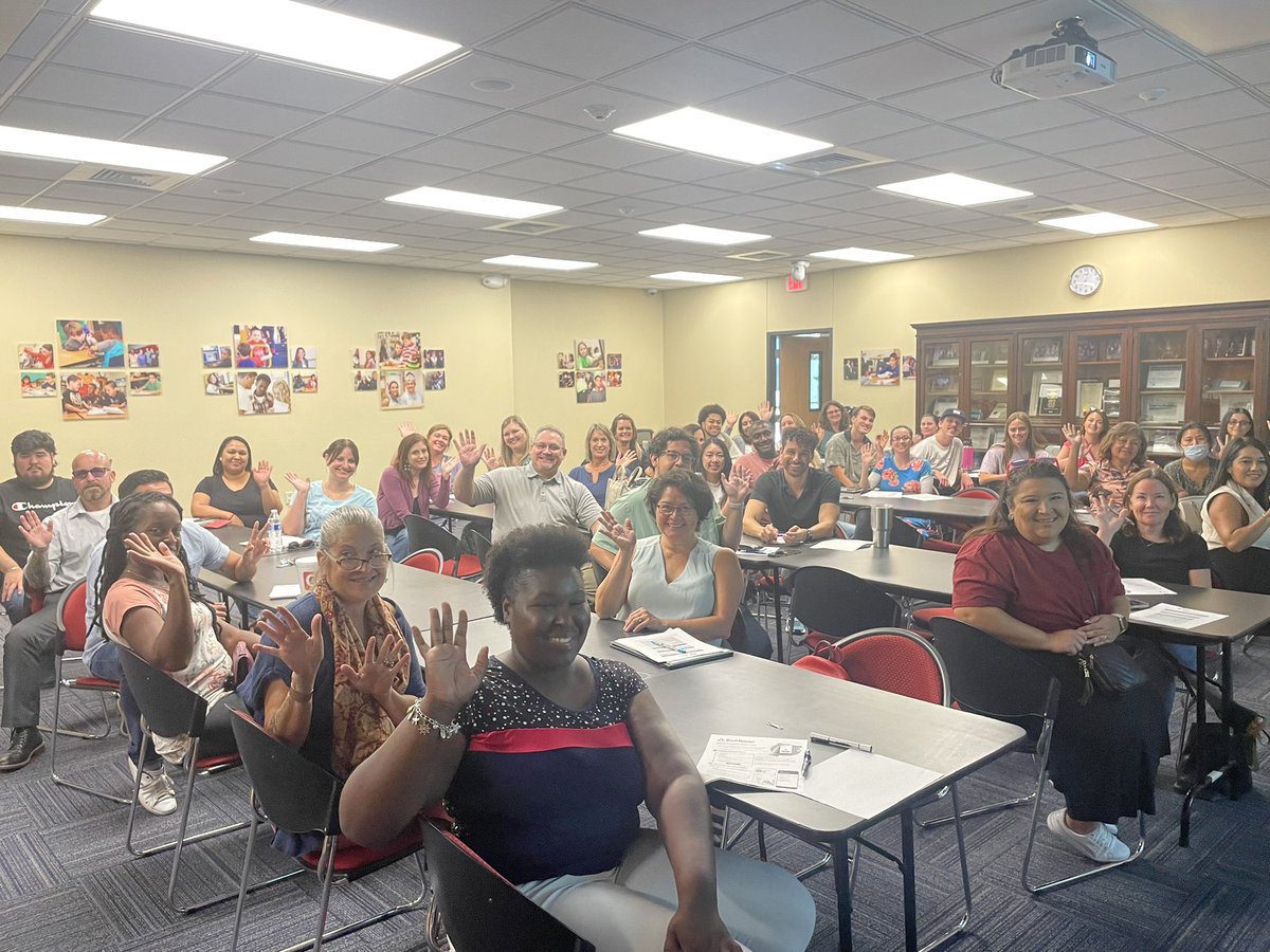 This week we celebrated our returning guest educators and welcomed a new group of recruits! Huge thank you to this group of employees that aid in our mission and special thanks to @HEB! #Pfamily @pfisd