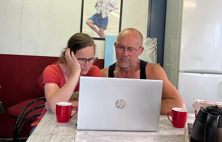 Boerin Sanne heeft haar nieuwe column over haar leven op Boerderij Weelderen gedeeld. Lees je mee?

#column #rita #rotdag #fosfaatrecht #leesmee #boerderij #levenopdeboerderij

valleiboertbewust.nl/niet-te-tellen/