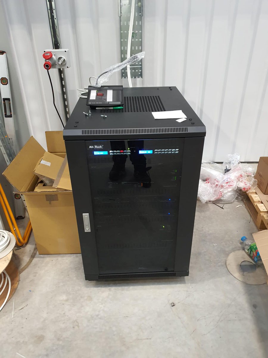 YourChoiceFandS's tweet photo. Bespoke unit created to a client's specification.

#ThrowbackThursday #ThursdayThoughts #YourChoiceFireandSecurity #safety #security #thermalscreening #densitycontrol #innovation #safetyleadership #protectingpeople https://t.co/tL9GAl2rdT