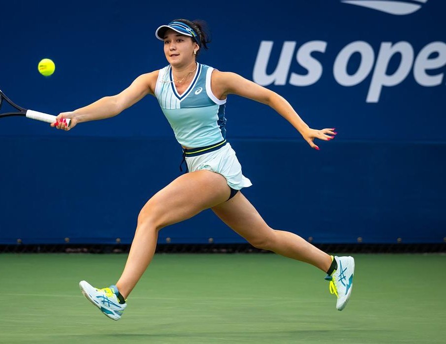 Eva Lys wearing the new @ASICSTennis collection ✨💙🔥🤩 #USOpen