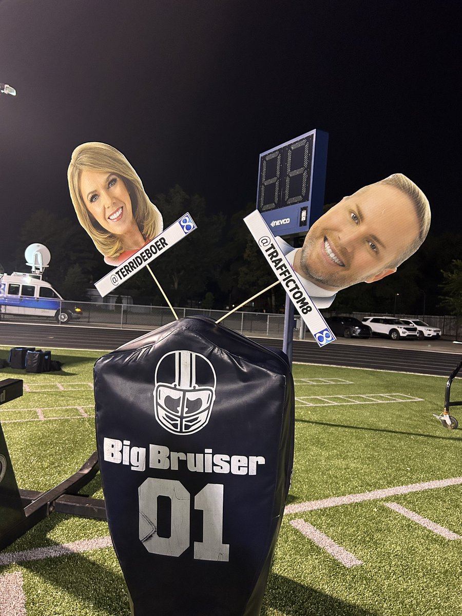 terrideboer's tweet image. A steamy kick-off to the @WOODTV Football Frenzy! Great crew broadcasting LIVE from the home of the Wyoming Kelloggsville Rockets! @traffictom8 @GeeInTheCity @DonovanLongTV @terrideboer @DonovanLongTV @CaseyJ_WOODTV #wmiwx #weather #news8 #earlyclub #steamy