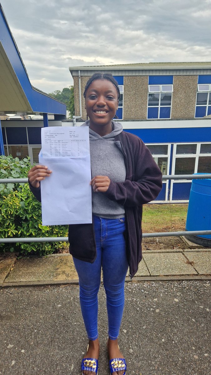 Well done to Vaughnda who got the grades she needed to study her chosen A Levels at Westcliff High School for Girls 🎓