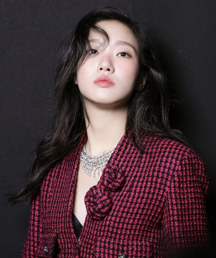 GOEUNHD's tweet photo. she’s so gorgeous https://t.co/Hn1dZID2eI