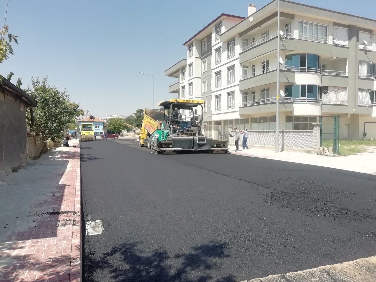 hkilca's tweet photo. 🚧Doğuş, Hacıhasan, Çatalhüyük…

Sokak ve caddelerimizde sıcak asfalt serimlerimiz devam ediyor. Planlamamız dahilinde mahalle mahalle tamamlayarak ilerliyoruz. https://t.co/mHqJxTkcUT