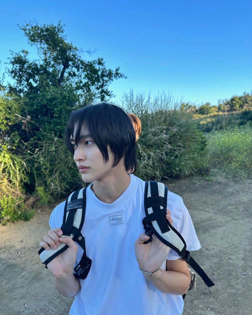 parkwonbinpics's tweet image. Just look at his side profile...he is perfect!!