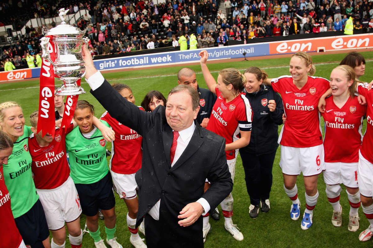 Happy birthday to the most successful manager in the #WomensFACup history! 🏆x9 No manager has won the trophy more times than @TheRealVicAkers with @ArsenalWFC 🥳