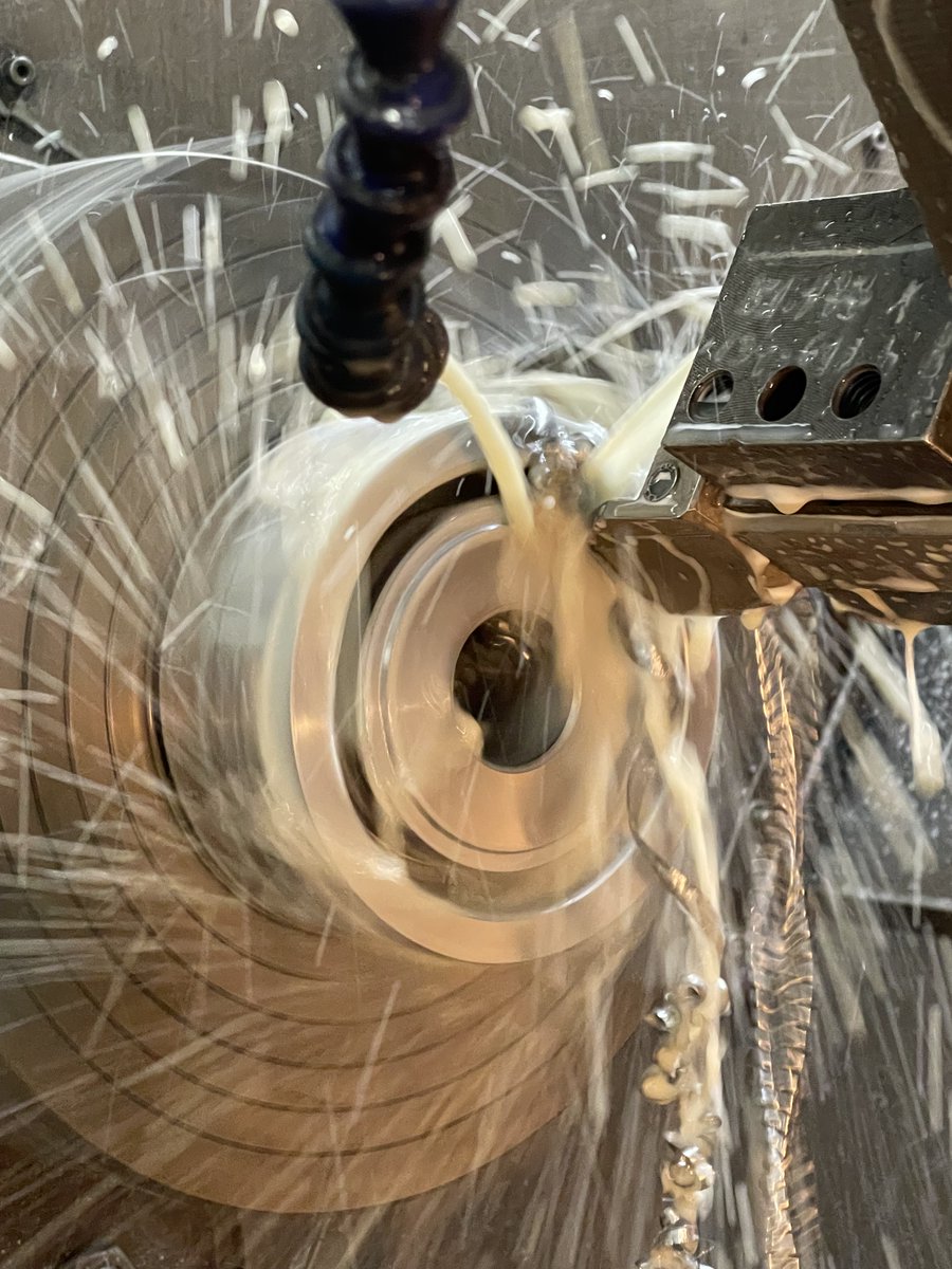 CeljeElastomeri's tweet image. 📷 Crafting Kernels - From classic shapes to unique patterns! 📷📷

The machine's accuracy ensures each kernel turns out just how we envisioned it. The feeling of watching your designs come to life is exhilarating! 📷📷

#CNCCrafting #RubberRollers #SteelRollers #WeinigMachines