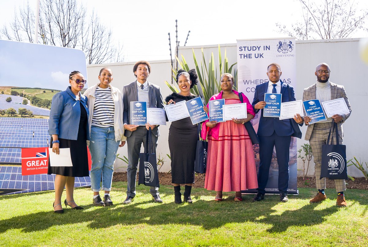 HarryMacDonald0's tweet photo. Congratulations to our Chevening scholars for 2023/24. Six amazing people will be studying in the UK after a record number of applications from Basotho. 

Thank you Hon Deputy PM, Hon Speaker, and Hon Minister for celebrating scholars who will help build Lesotho's future https://t.co/hhxcz0Fc0J