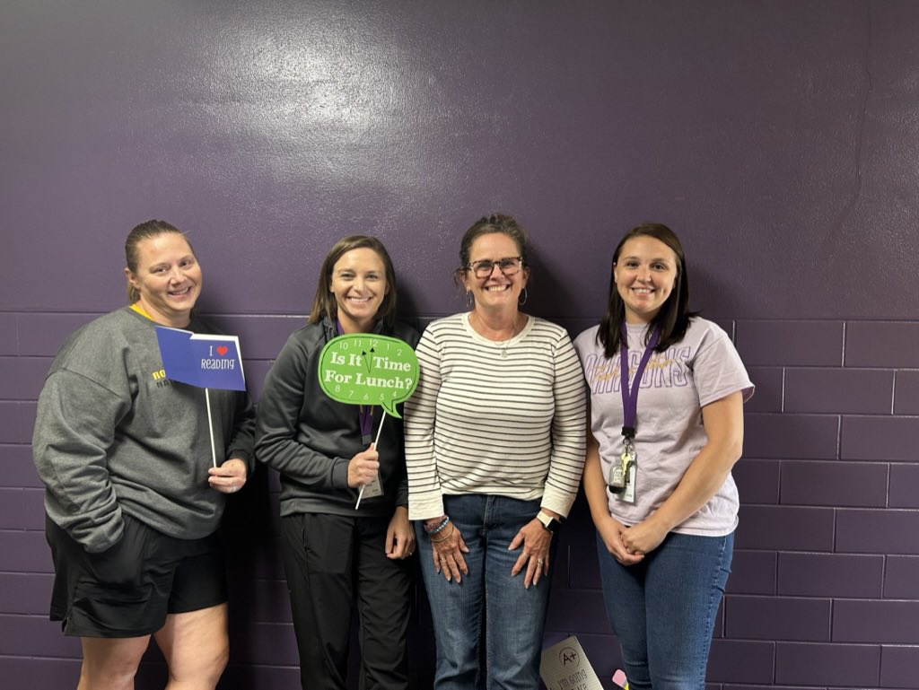 JCSD_LAE's tweet photo. #teacherteams
#dreamteams
Happy First Day 23/24 @ Lawson 💟 https://t.co/yLBQkQ7VhU