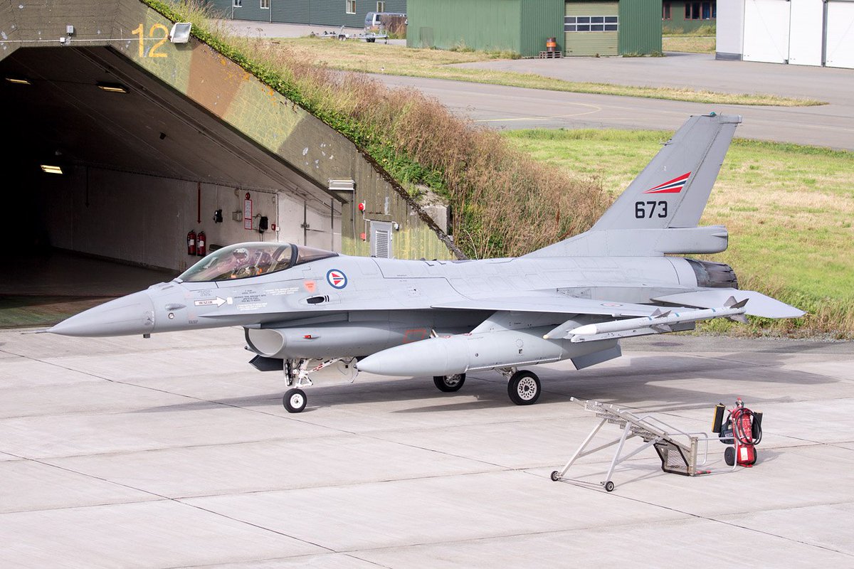 Lyla_lilas's tweet photo. Norway will also transfer its F-16 combat aircraft to Ukraine. https://t.co/reXbDfLDaK